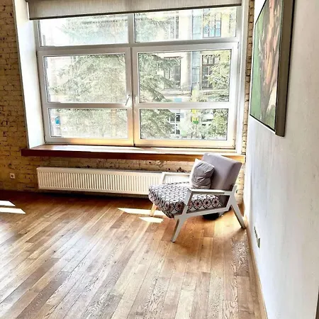 Domillion Huge Newtown 3 Bdr Se16f *