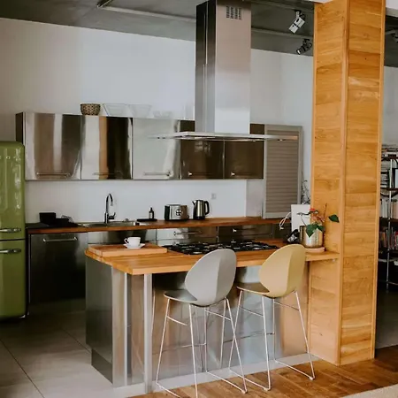 Domillion Huge Newtown 3 Bdr Se16f Daire